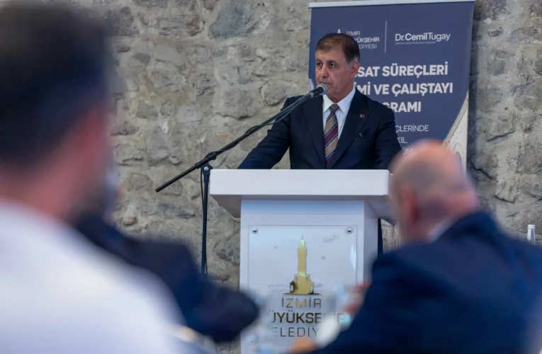 İzmir’de esnafın ruhsat sorunlarına ortak çözüm