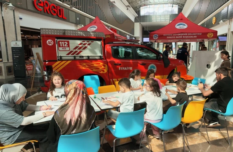 Kayseri’de Minik İtfaiyecilere Yangın Güvenliği Eğitimi