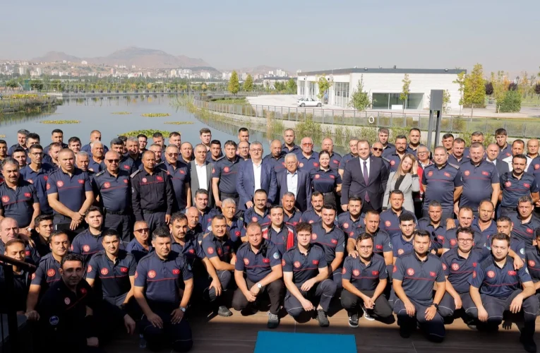 Memduh Büyükkılıç, İtfaiyecilik Haftası’nı Kutladı