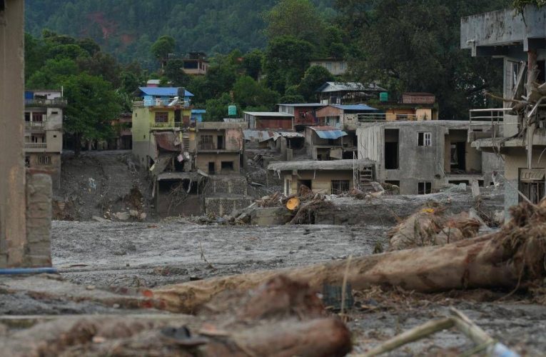 Nepal’deki sel felaketinde hayatını kaybedenlerin sayısı 1355’e çıktı