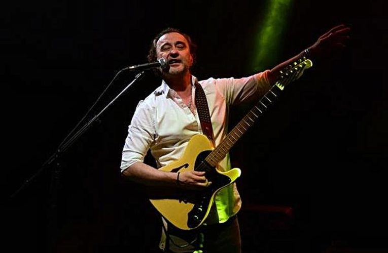 Şarkıcı Nev yoğun bakımda
