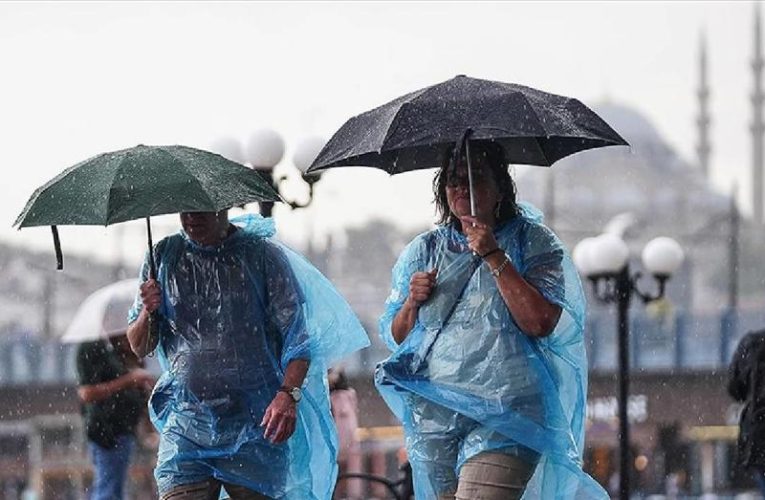 İstanbul’da Şiddetli Yağış ve Ani Sıcaklık Düşüşü Bekleniyor