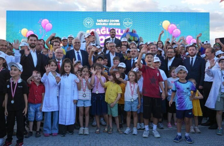 878 bin 840 çocuk ‘sağlık elçisi’ oldu