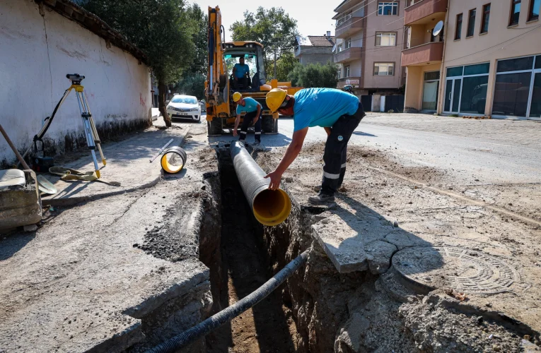Sakarya’da Ankara Caddesi’nin yağmursuyu altyapısı yenileniyor