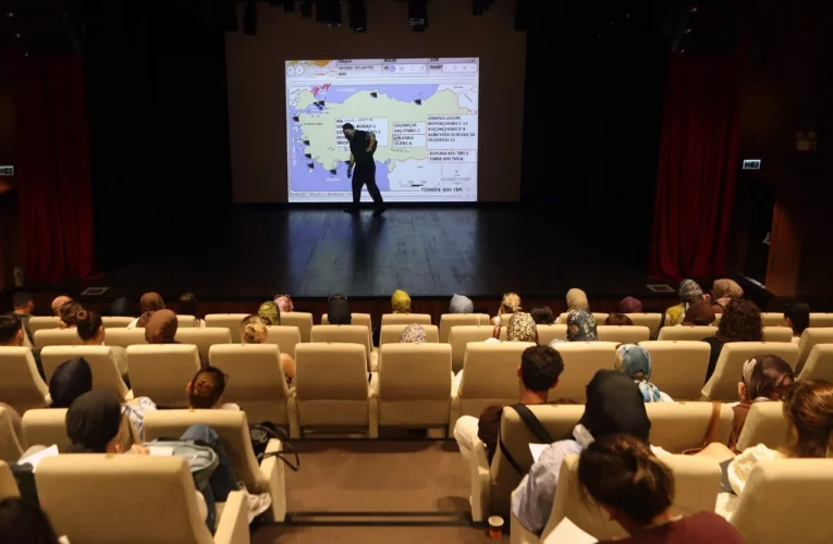 Sakarya’da KPSS adayları Büyükşehir’le bilgileri tazeledi
