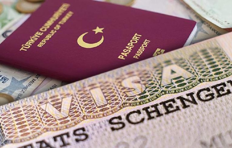 Avrupa’ya seyahat edeceklere 3 saat uyarısı