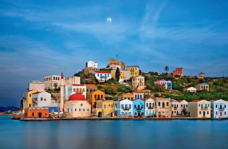 Türkiye’nin dibinde. Meis Adası’nda 1 yıl kalana 5 bin euro