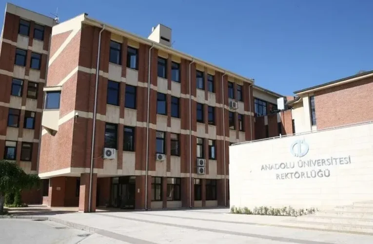 Anadolu Üniversitesi’nden Öğrenci Affı Açıklaması: Başvuru Tarihleri Belli Oldu!