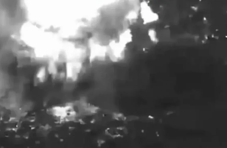 ABD ordusundan Doğu Pasifik’te dikkat çeken operasyon: Bir tekne böyle batırıldı…