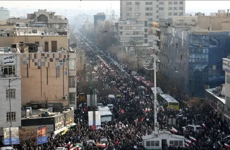 İran’da Güvenlik Güçleri ile Silahlı Grup Arasında Çatışma