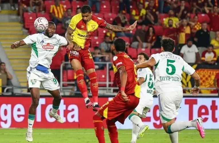 İzmir’de Göztepe ve Rizespor Arasında 2-2 Beraberlik
