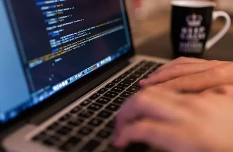 İran bağlantılı hackerların, ABD’deki kritik altyapılara saldırı girişimlerinde bulunduğu iddia edildi