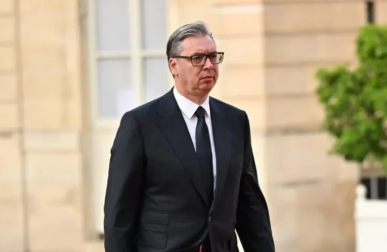 Sırbistan Cumhurbaşkanı Aleksandar Vucic İstifa Etti
