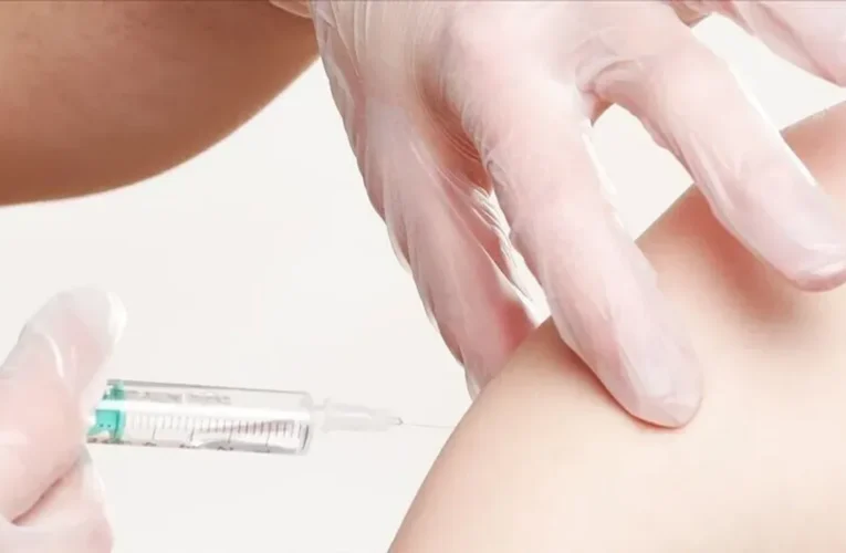 DİKKAT: Sağlık Bakanı Memişoğlu’ndan “aşı” çağrısı!
