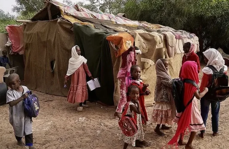 Sudan’daki savaş nedeniyle yerinden edilenlerin sayısı artıyor