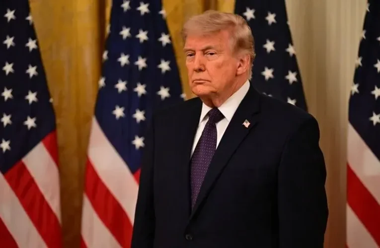 Trump, Üç Medya Kuruluşunu Beyaz Saray’dan Yasakladı