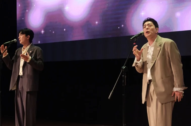 Güney Koreli Müzik Grubu Hoondoo Türkçe şarkıları Çanakkale’de seslendiridi