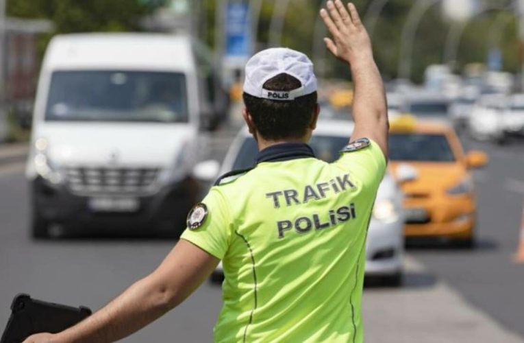 İstanbul’da Bazı Yollar Trafiğe Kapatıldı