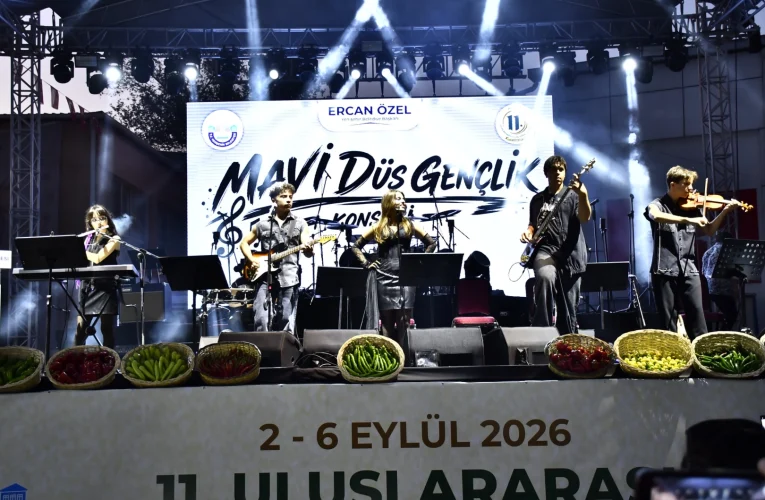 Yenişehir’in gençleri sahnenin tozunu attırdı